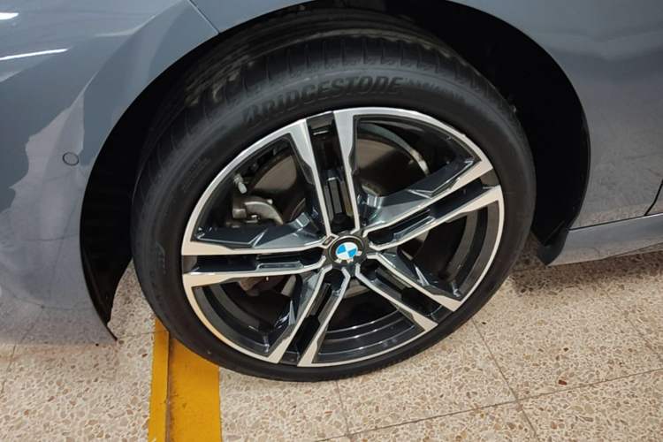 Used BMW 2 Series 2021 225i Four-Door Coupe M Sport Night Edition Left Front Wheel Hub
