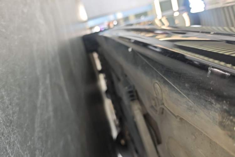 Used BMW 2 Series 2021 225i 4-Door Coupe M Sport Package Left Side Sill
