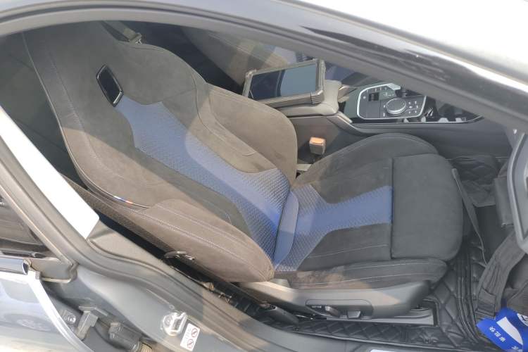 Used BMW 2 Series 2021 225i Four-Door Coupe M Sport Night Edition Right Front Seat