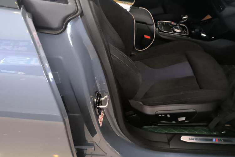 Used BMW 2 Series 2021 225i Four-Door Coupe M Sport Night Edition Right Front Seat