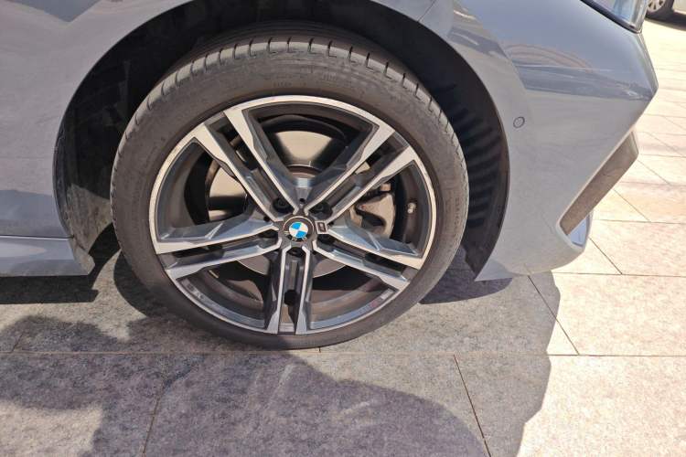 Used BMW 2 Series 2021 225i Four-Door Coupe M Sport Night Edition Right Front Wheel Hub