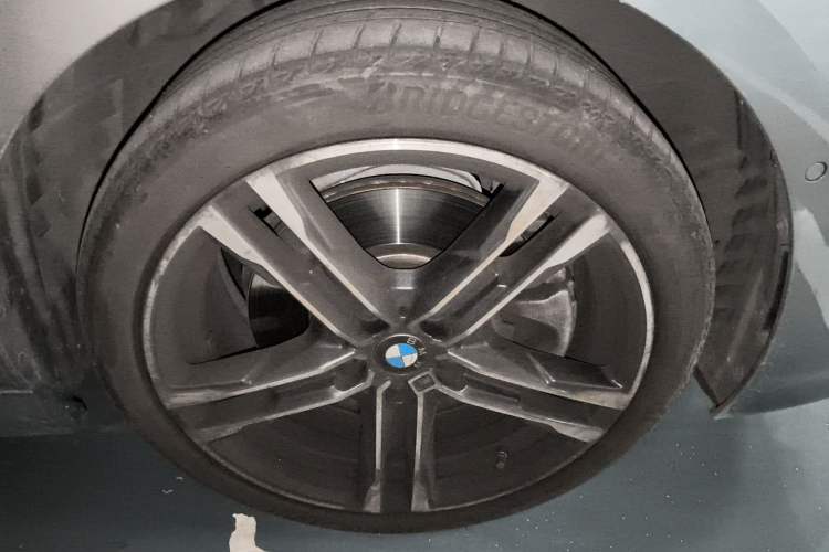 Used BMW 2 Series 2021 225i Four-Door Coupe M Sport Night Edition Right Front Wheel Hub