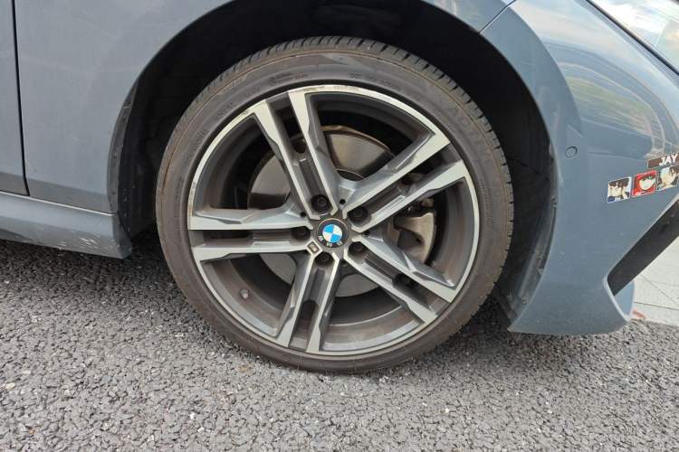 Used BMW 2 Series 2021 225i Four-Door Coupe M Sport Night Edition Right Front Wheel Hub