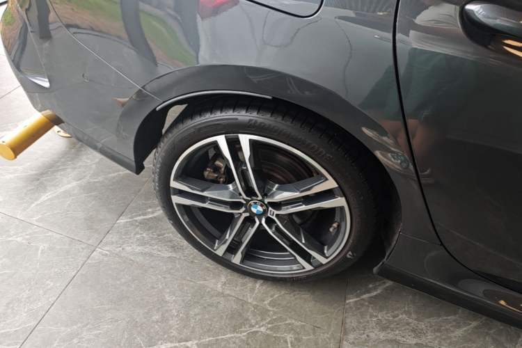Used BMW 2 Series 2021 225i 4-Door Coupe M Sport Package Right Rear Wheel Hub