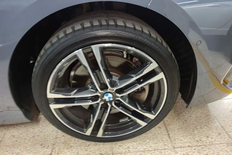 Used BMW 2 Series 2021 225i Four-Door Coupe M Sport Night Edition Right Rear Wheel Hub