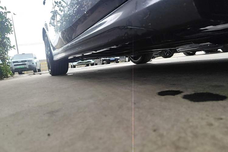 Used BMW 2 Series 2021 225i 4-Door Coupe M Sport Package Right Side Sill