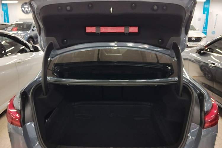 Used BMW 2 Series 2021 225i Four-Door Coupe M Sport Night Edition Trunk