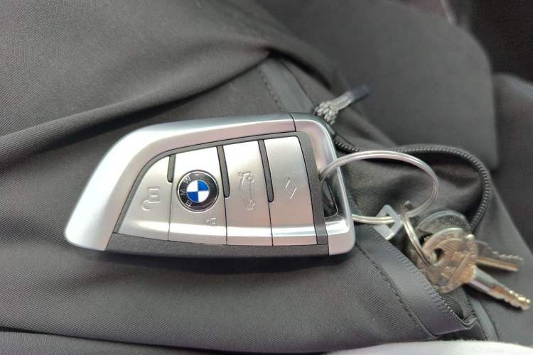 Used BMW 2 Series 2021 225i Four-Door Coupe M Sport Night Edition Vehicle Key