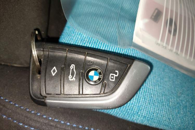 Used BMW 2 Series 2021 225i Four-Door Coupe M Sport Night Edition Vehicle Key