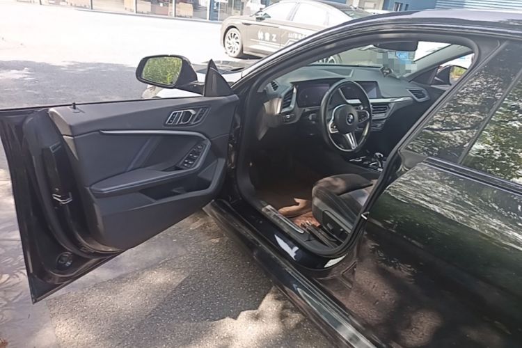 Used BMW 2 Series 2021 225i Four-Door Coupe M Sport Night Edition Driver Seat