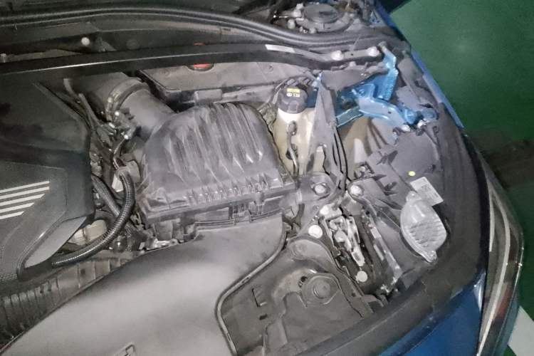 Used BMW 2 Series 2021 225i 4-Door Coupe M Sport Package Engine Bay Left