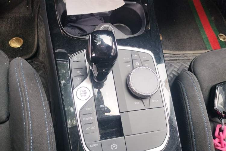 Used BMW 2 Series 2021 225i Four-Door Coupe M Sport Night Edition Gear Lever