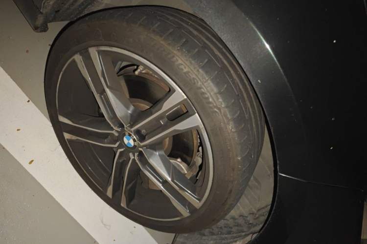 Used BMW 2 Series 2021 225i Four-Door Coupe M Sport Night Edition Right Front Wheel Hub