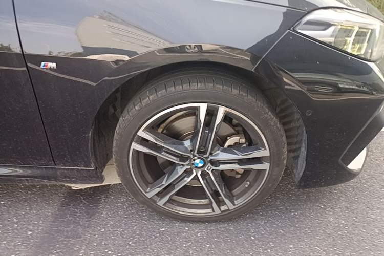 Used BMW 2 Series 2021 225i Four-Door Coupe M Sport Night Edition Right Front Wheel Hub