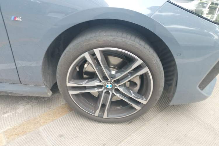 Used BMW 2 Series 2021 225i Four-Door Coupe M Sport Night Edition Right Front Wheel Hub