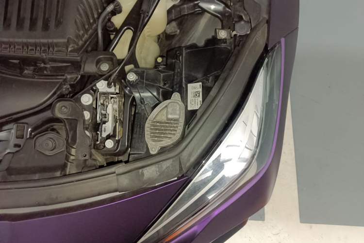 Used BMW 2 Series 2021 225i Four-Door Coupe M Sport Night Edition Engine Bay Left