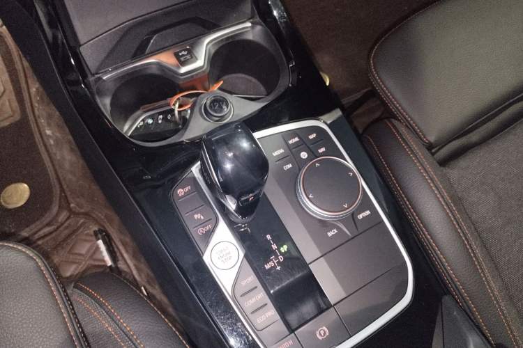 Used BMW 2 Series 2021 225i 4-Door Coupe M Sport Package Gear Lever
