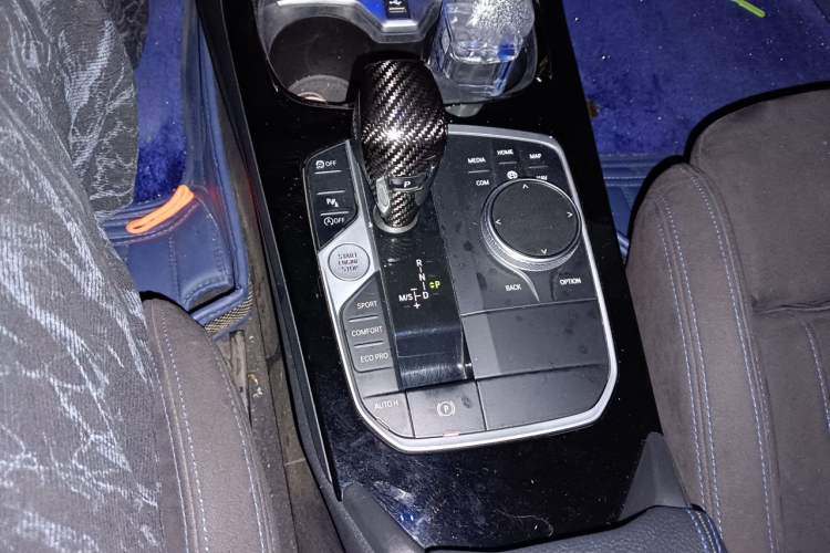 Used BMW 2 Series 2021 225i Four-Door Coupe M Sport Night Edition Gear Lever