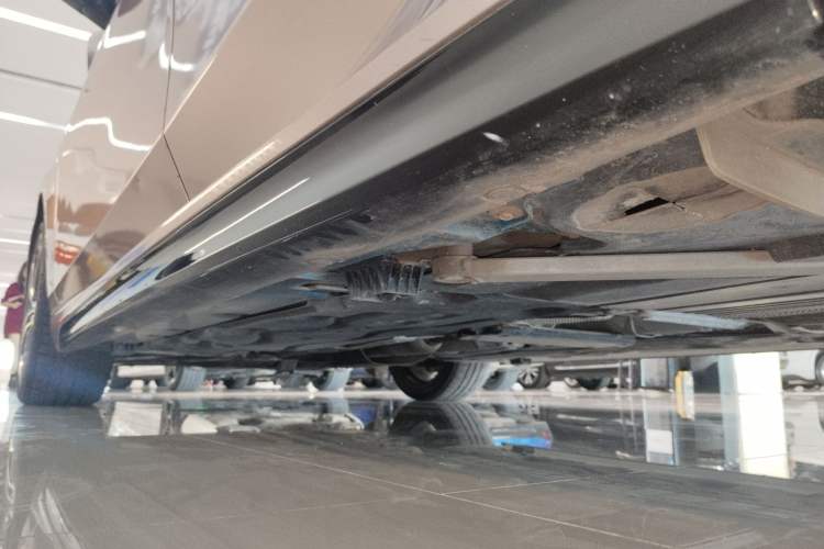 Used BMW 2 Series 2021 225i 4-Door Coupe M Sport Package Left Side Sill
