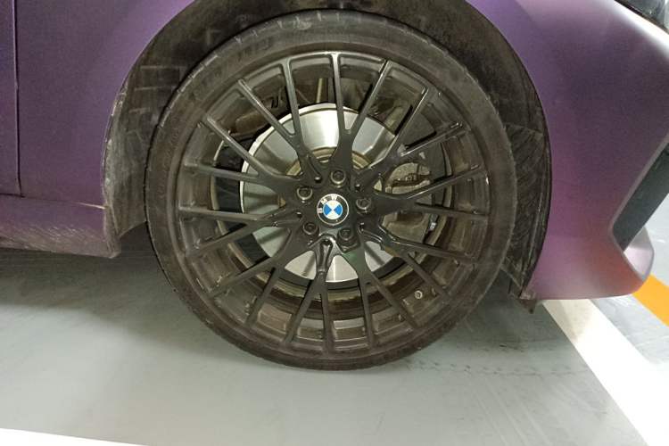 Used BMW 2 Series 2021 225i Four-Door Coupe M Sport Night Edition Right Front Wheel Hub