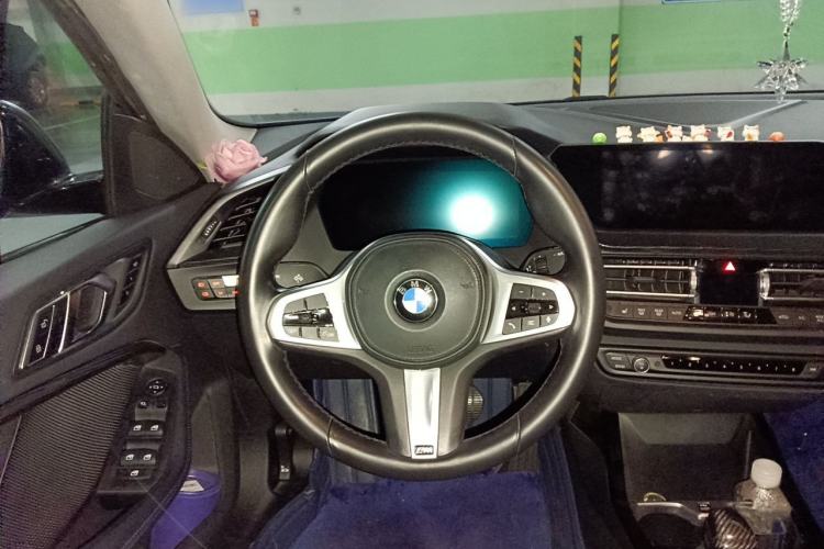Used BMW 2 Series 2021 225i Four-Door Coupe M Sport Night Edition Steering Wheel