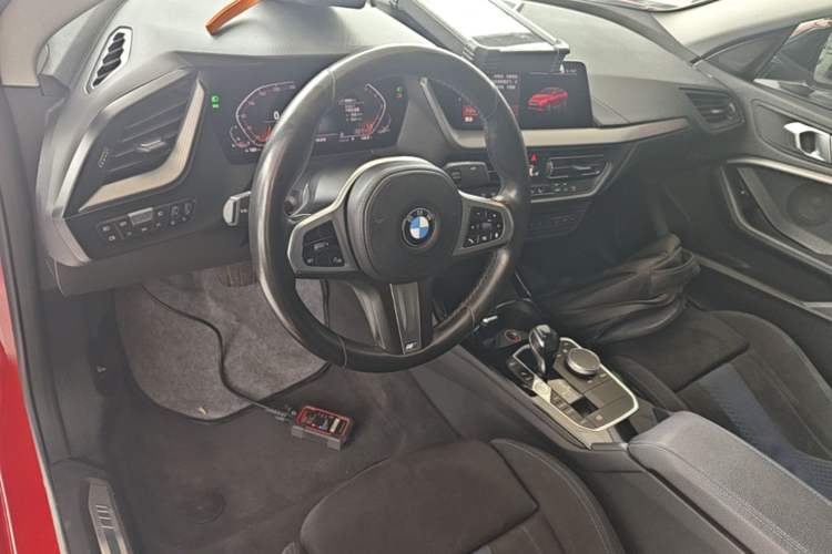 Used BMW 2 Series 2021 225i Four-Door Coupe M Sport Night Edition Center Console