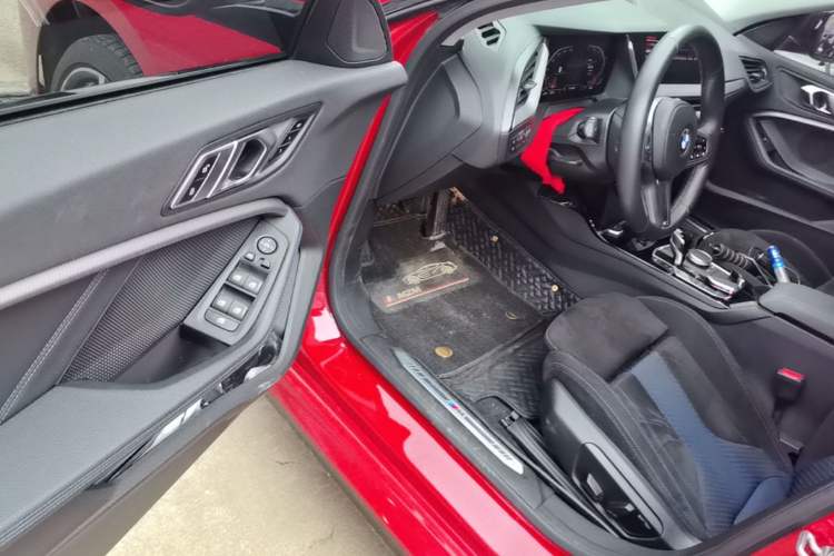 Used BMW 2 Series 2021 225i Four-Door Coupe M Sport Night Edition Driver Seat