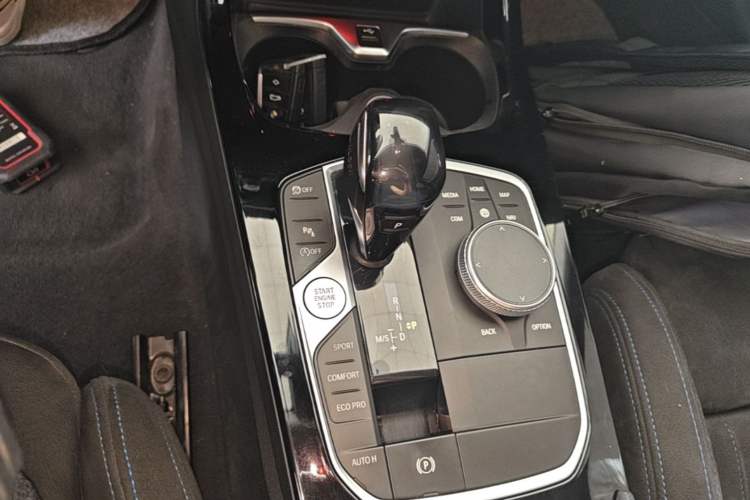 Used BMW 2 Series 2021 225i Four-Door Coupe M Sport Night Edition Gear Lever