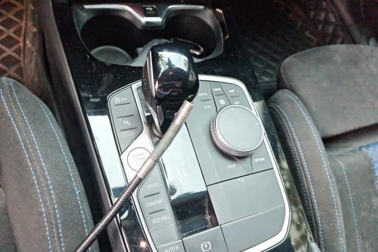 Used BMW 2 Series 2021 225i Four-Door Coupe M Sport Night Edition Gear Lever