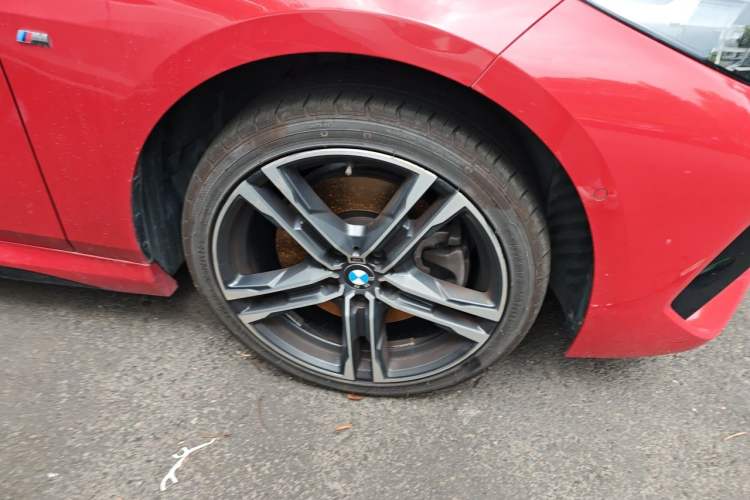 Used BMW 2 Series 2021 225i Four-Door Coupe M Sport Night Edition Right Front Wheel Hub