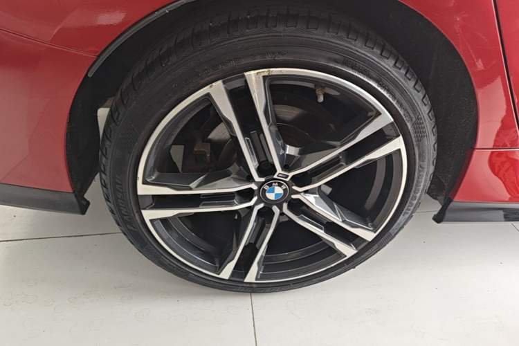 Used BMW 2 Series 2021 225i Four-Door Coupe M Sport Night Edition Right Rear Wheel Hub