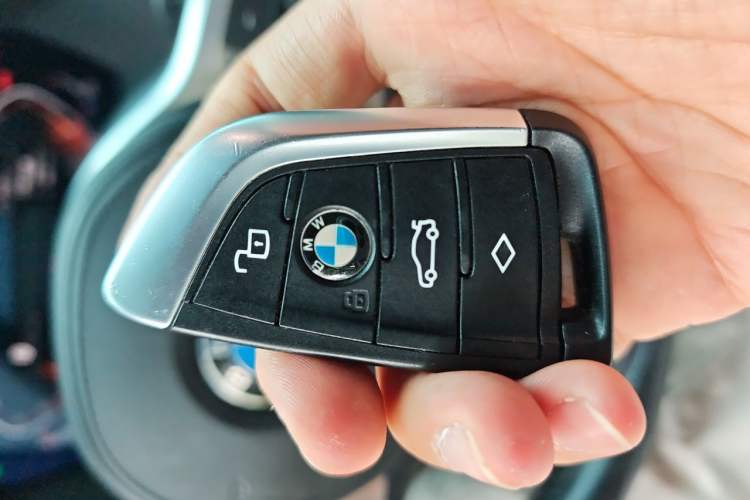 Used BMW 2 Series 2021 225i Four-Door Coupe M Sport Night Edition Vehicle Key