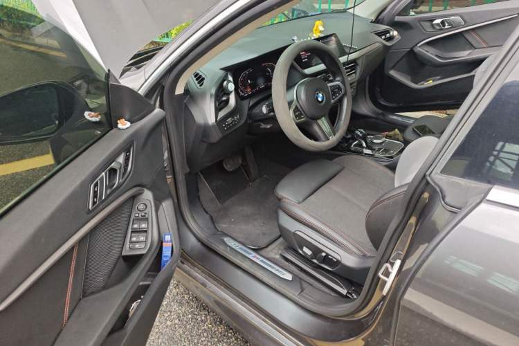 Used BMW 2 Series 2021 225i 4-Door Coupe M Sport Package Driver Seat