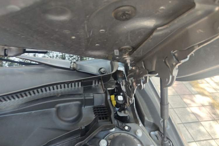 Used BMW 2 Series 2021 225i 4-Door Coupe M Sport Package Engine Bay Left