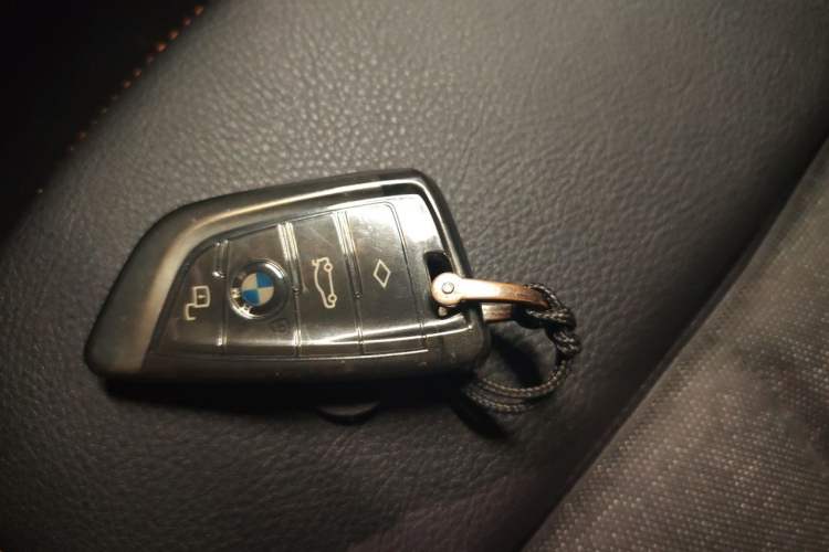 Used BMW 2 Series 2021 225i 4-Door Coupe M Sport Package Vehicle Key