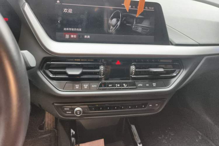 Used BMW 2 Series 2021 225i 4-Door Coupe M Sport Package Audio And AC Panel