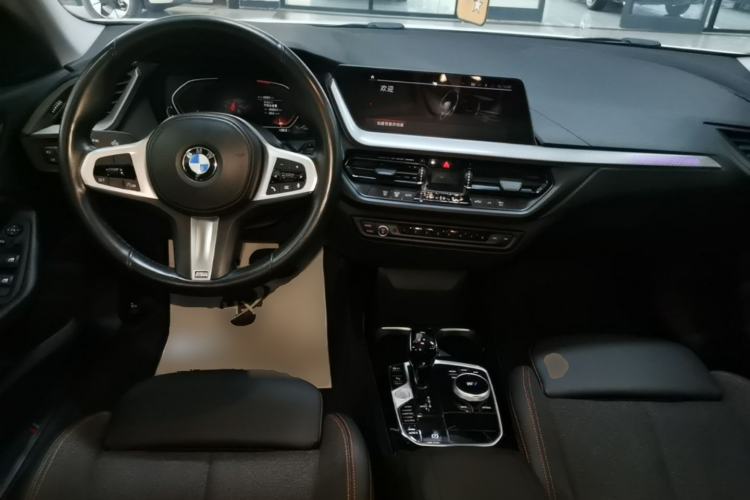 Used BMW 2 Series 2021 225i 4-Door Coupe M Sport Package Center Console