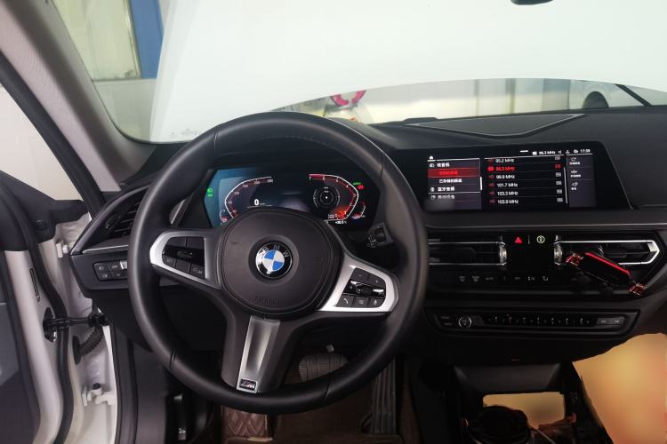 Used BMW 2 Series 2021 225i Four-Door Coupe M Sport Night Edition Center Console
