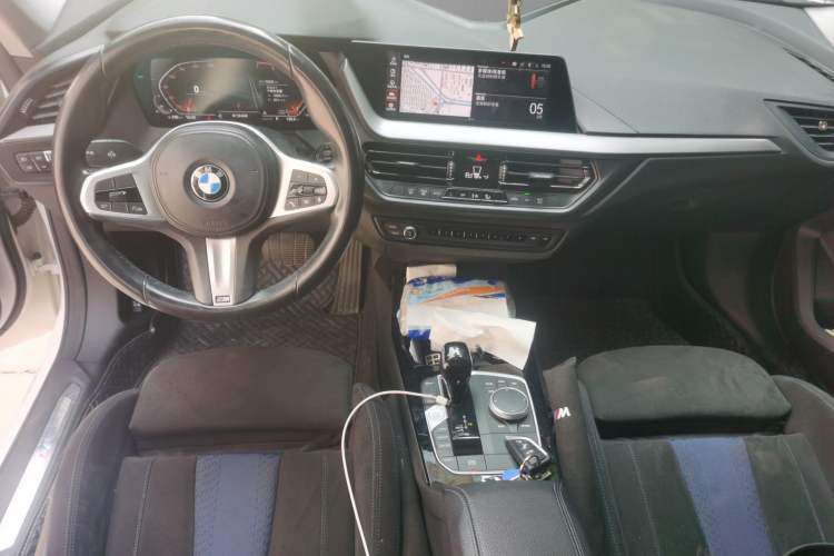 Used BMW 2 Series 2021 225i Four-Door Coupe M Sport Night Edition Center Console