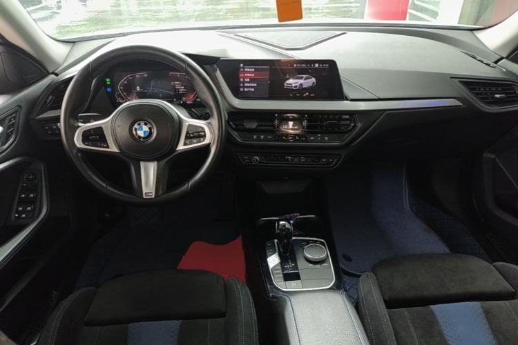 Used BMW 2 Series 2021 225i Four-Door Coupe M Sport Night Edition Center Console