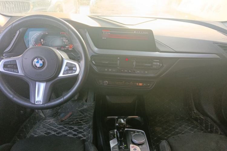 Used BMW 2 Series 2021 225i Four-Door Coupe M Sport Night Edition Center Console