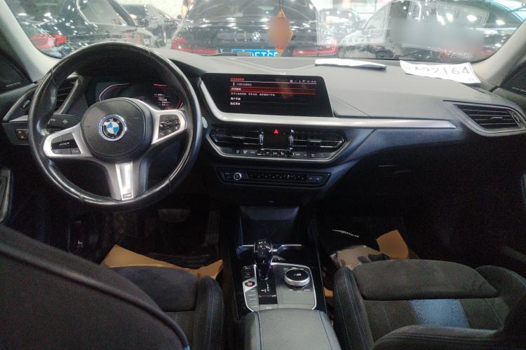 Used BMW 2 Series 2021 225i Four-Door Coupe M Sport Night Edition Center Console