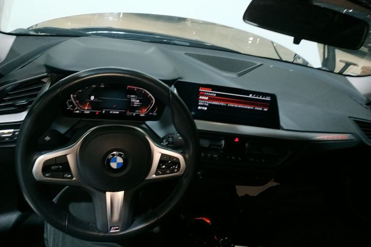 Used BMW 2 Series 2021 225i Four-Door Coupe M Sport Night Edition Center Console