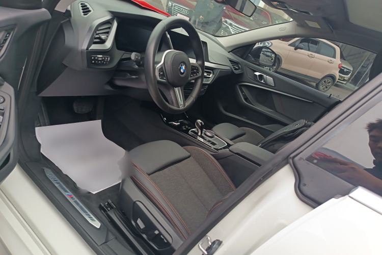 Used BMW 2 Series 2021 225i 4-Door Coupe M Sport Package Driver Seat