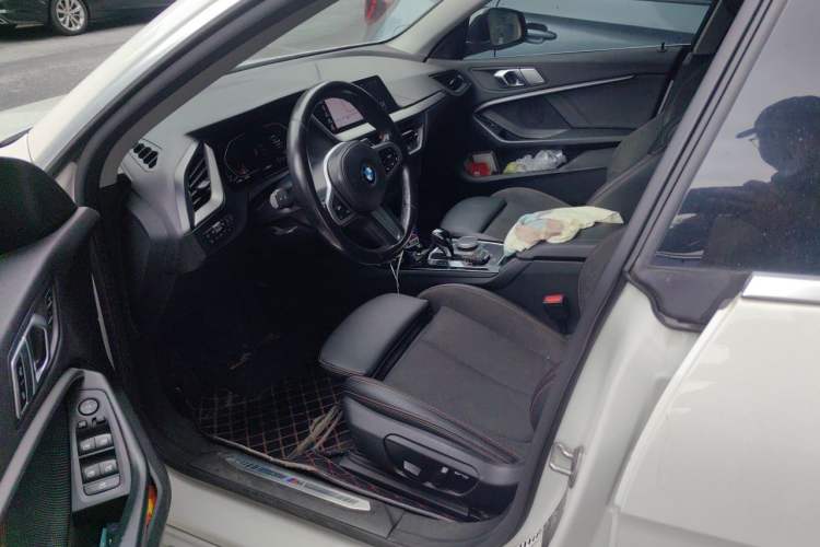Used BMW 2 Series 2021 225i 4-Door Coupe M Sport Package Driver Seat