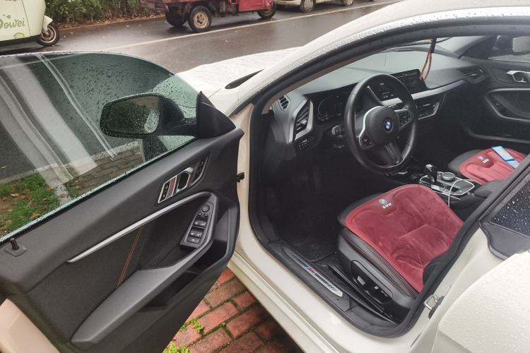 Used BMW 2 Series 2021 225i 4-Door Coupe M Sport Package Driver Seat