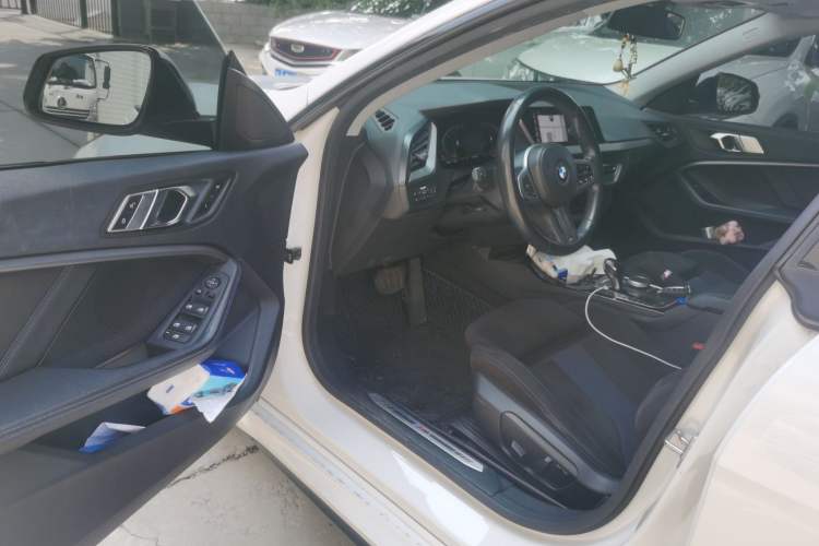 Used BMW 2 Series 2021 225i Four-Door Coupe M Sport Night Edition Driver Seat