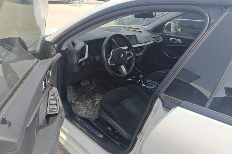 Used BMW 2 Series 2021 225i Four-Door Coupe M Sport Night Edition Driver Seat
