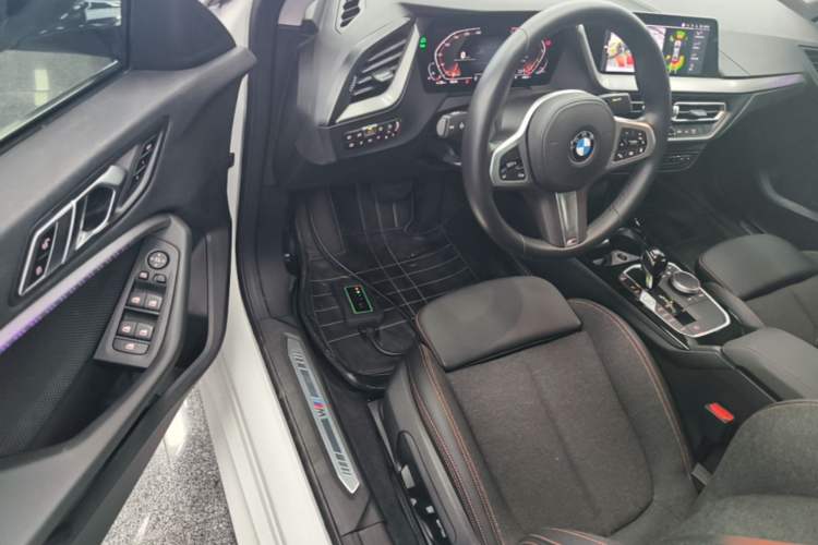 Used BMW 2 Series 2021 225i 4-Door Coupe M Sport Package Driver Seat
