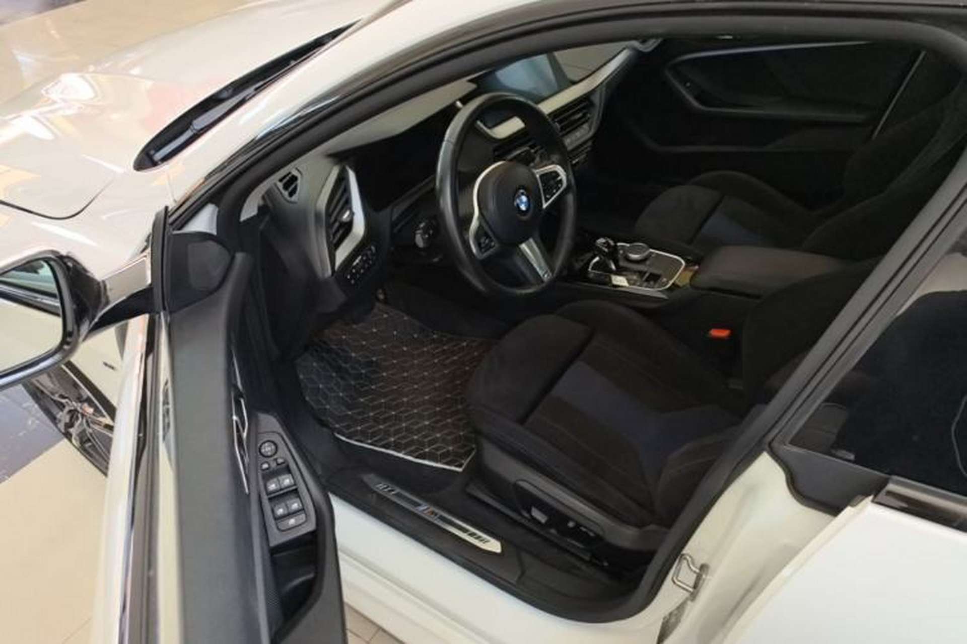 Used BMW 2 Series 2021 225i Four-Door Coupe M Sport Night Edition Driver Seat
